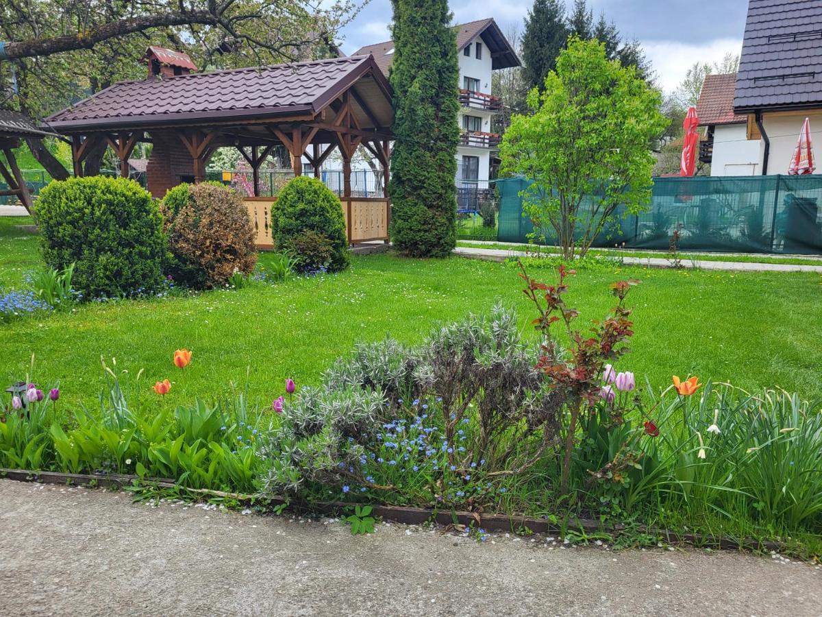 Casa Ernst Hotel Moieciu de Jos Bagian luar foto